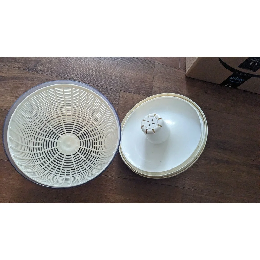 OXO Good Grips Salad Spinner‎ Green Black White Large Capacity Kitchen Tool